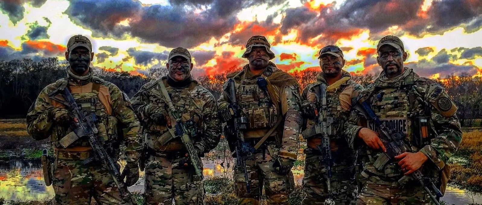Small unit tactical tracking operation in complex terrain